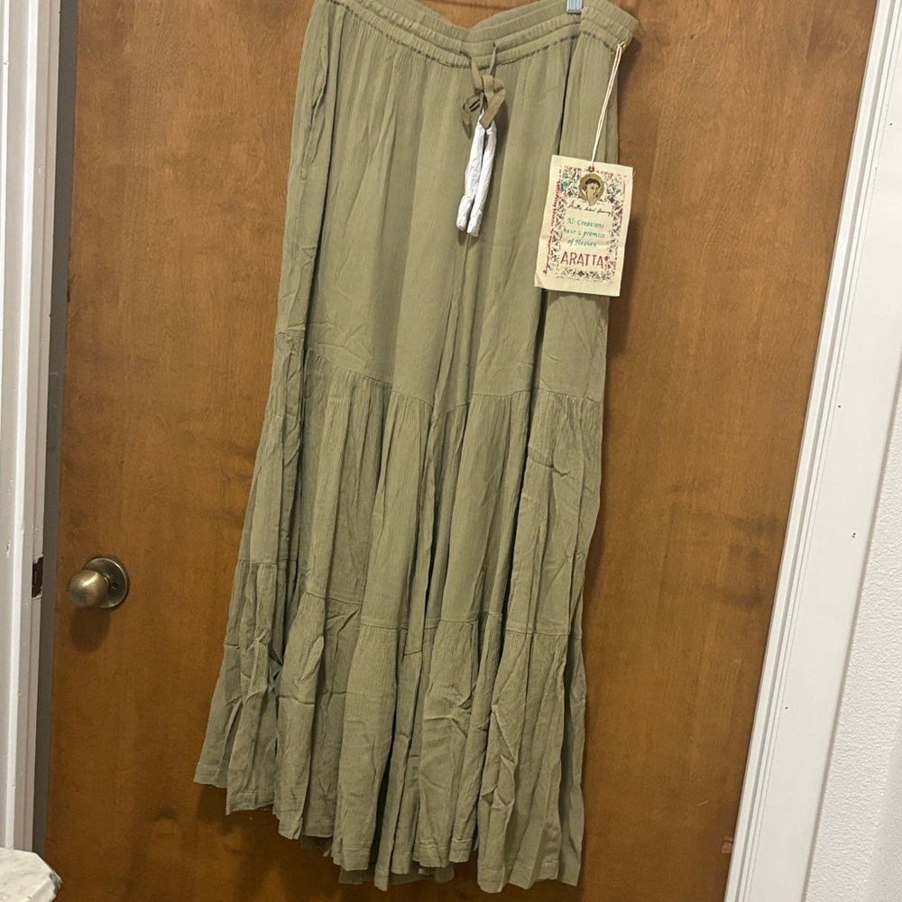 78. Aratta Women's Olive Green Palozzo Pants